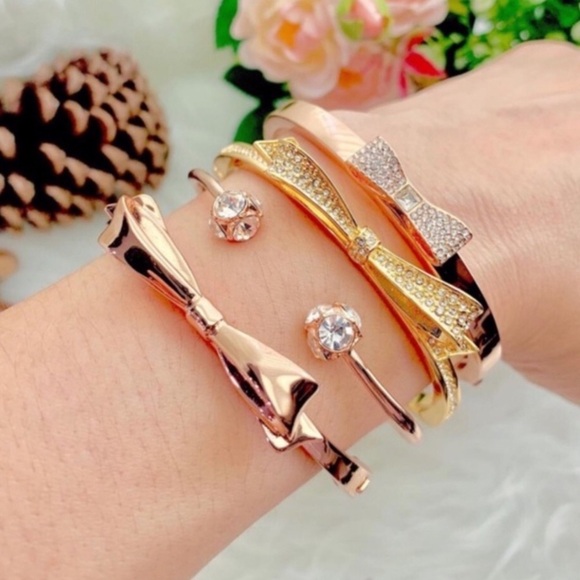 KATE SPADE • Rose Gold Love Notes Bangle Bracelet - Picture 2 of 5